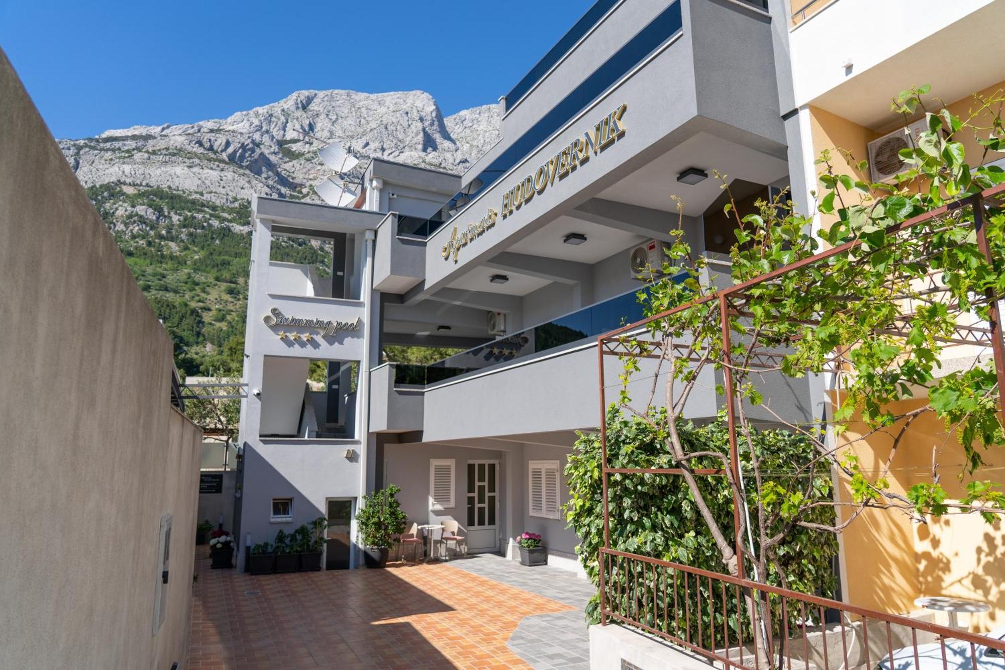 Apartments Hudovernik Baška Voda المظهر الخارجي الصورة