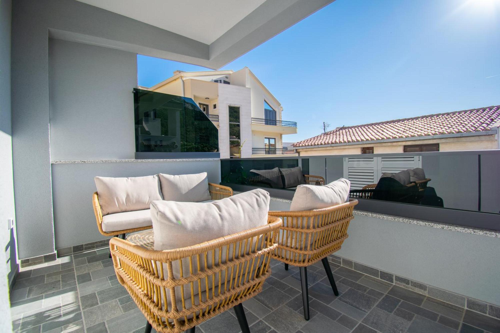 Apartments Hudovernik Baška Voda المظهر الخارجي الصورة